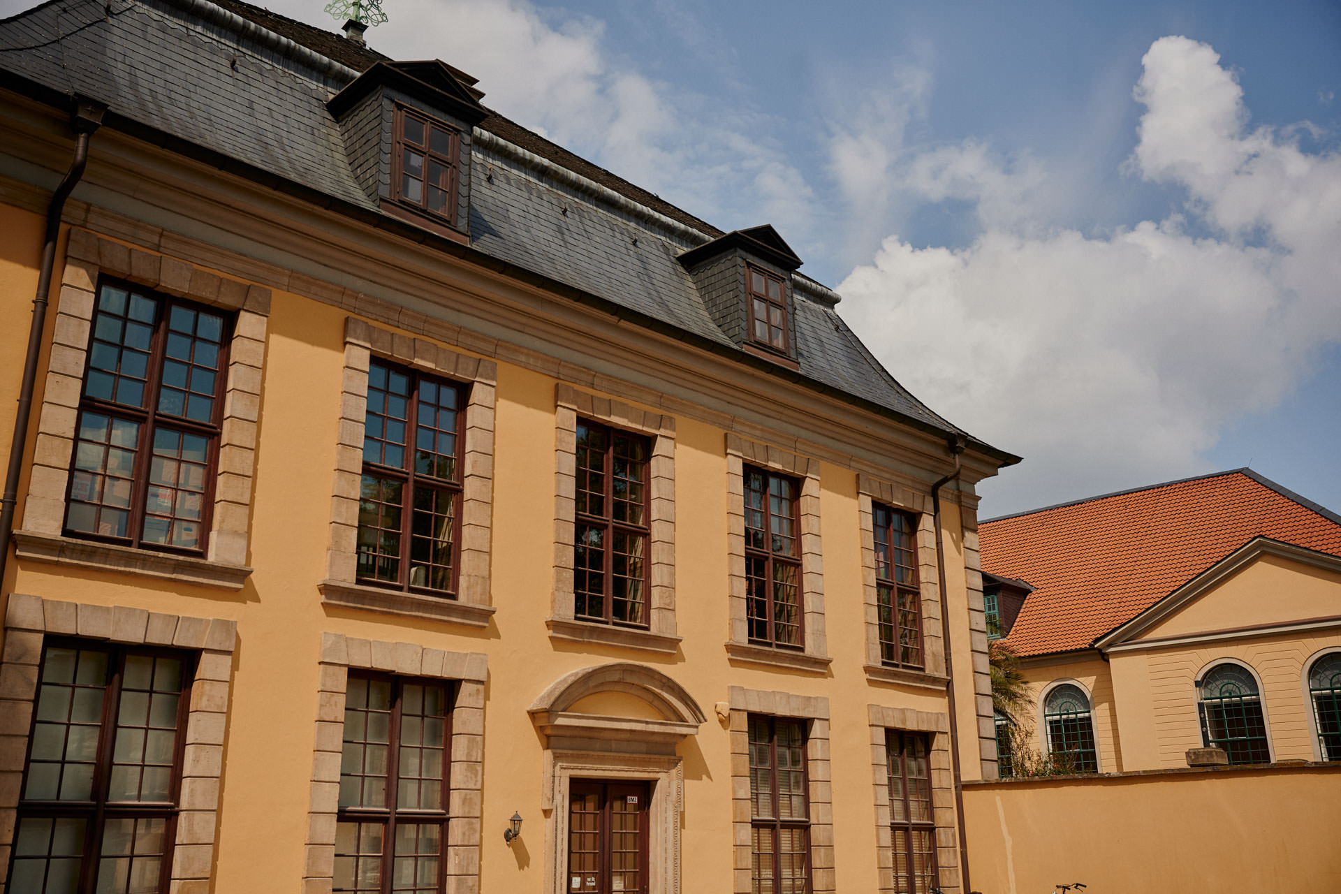 Standesamtliche Hochzeit in den Herrenhäuser Gärten. Hochzeitsfotograf Niclas Grüning
