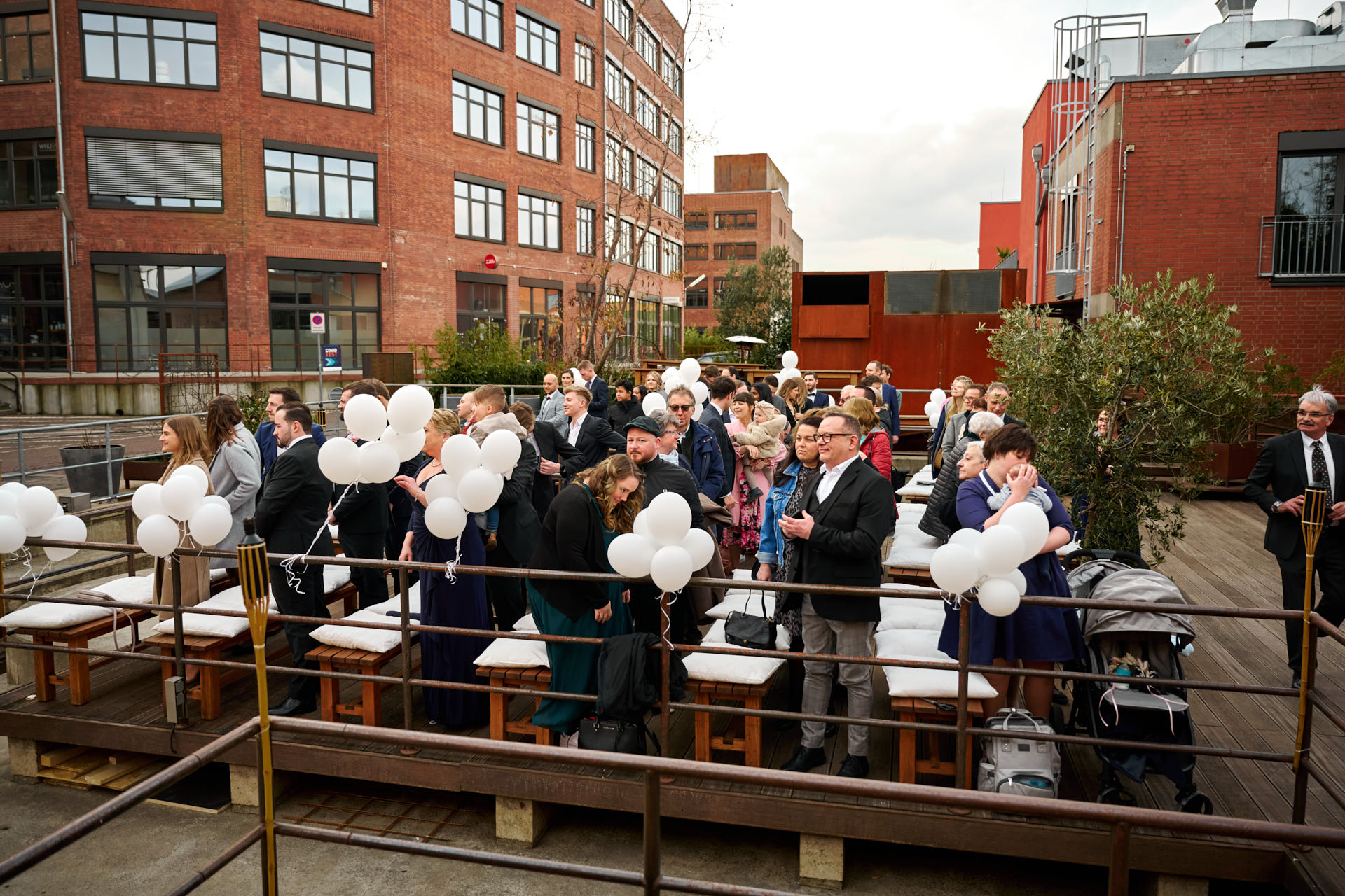 Hochzeitsfotograf für Seifenblasenfabrik Düsseldorf Dr. Thompson´s