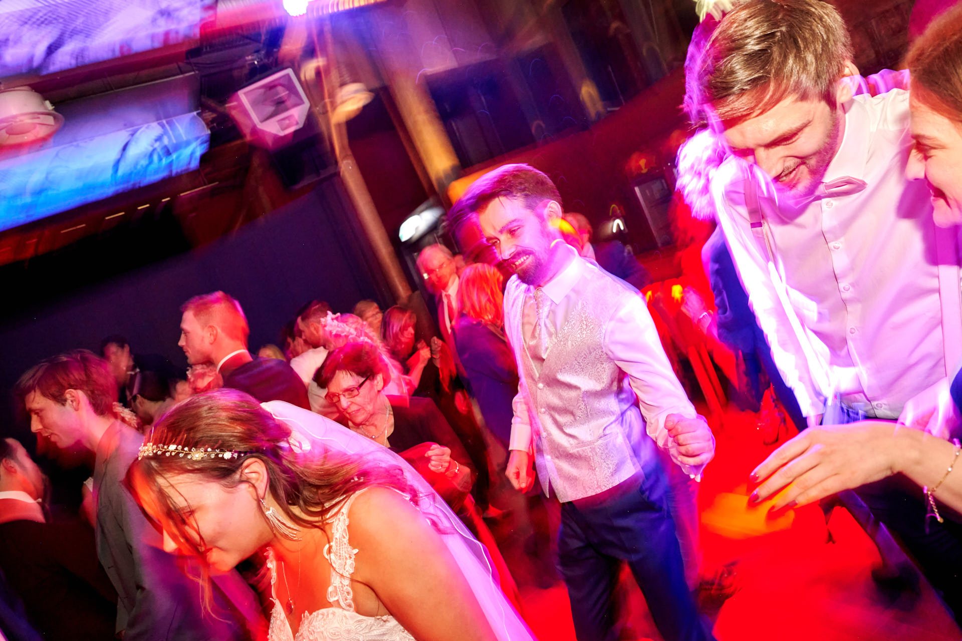 Hochzeitsfotograf für Seifenblasenfabrik Düsseldorf Dr. Thompson´s