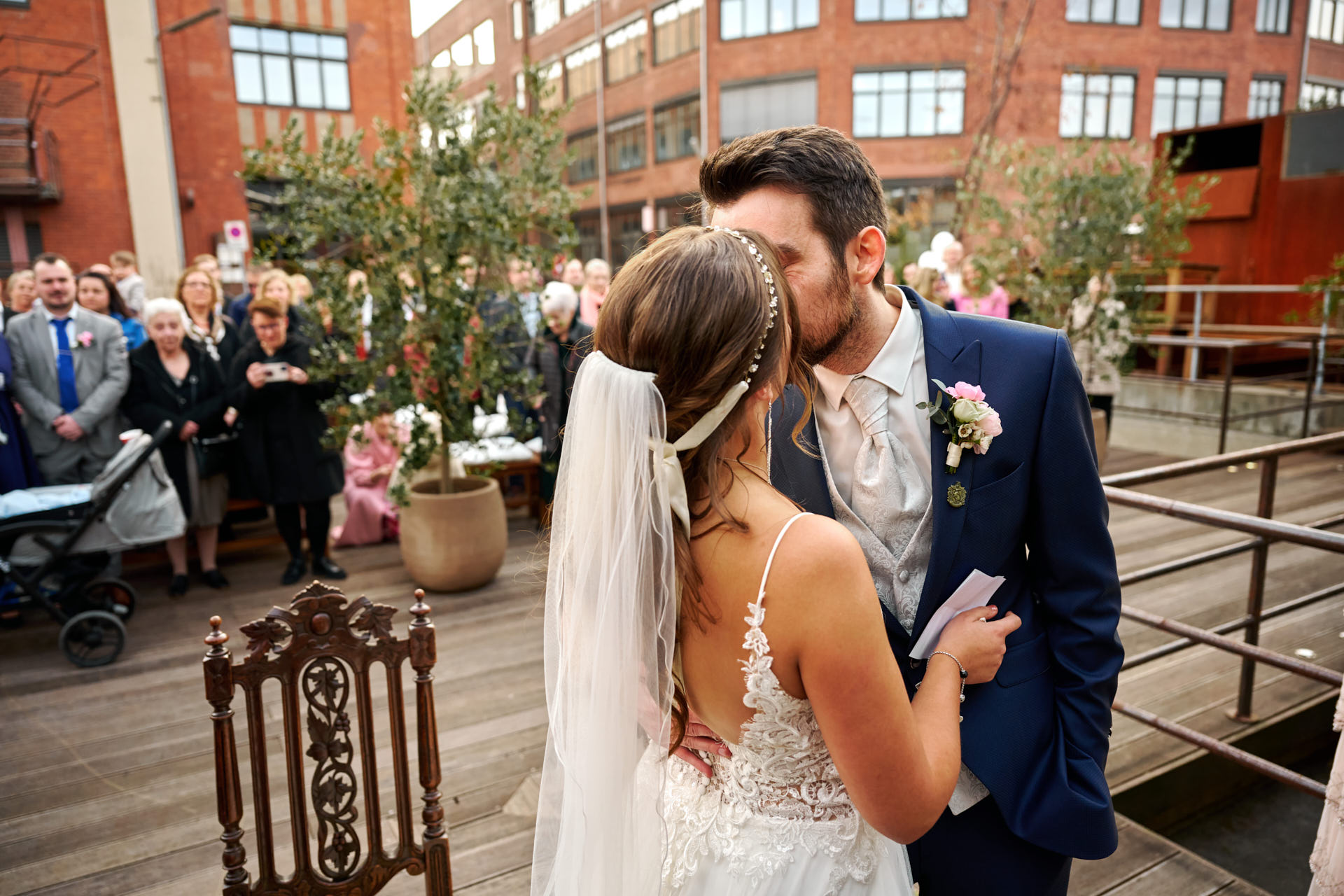 Hochzeitsfotograf für Seifenblasenfabrik Düsseldorf Dr. Thompson´s