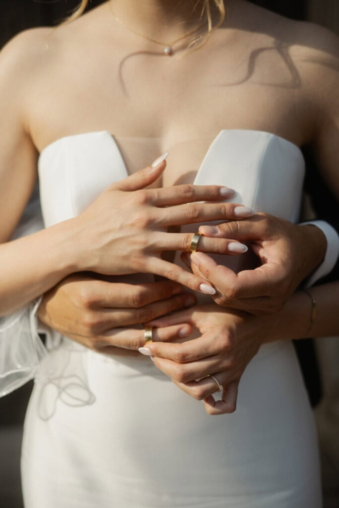 Ringtausch Hochzeitspaar Trend 2026 2027. Hochzeitsfotograf und Hochzeitsvideograf. Destination Wedding.